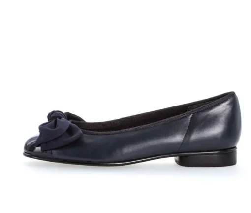 Elegante ballerina blauw