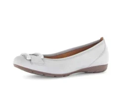 Elegante ballerina grijs