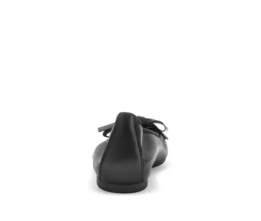 Elegante ballerina zwart