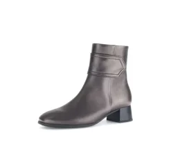 Elegante enkellaarsjes brons