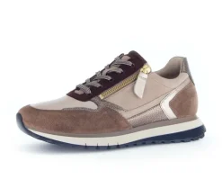 Lage sneaker bruin