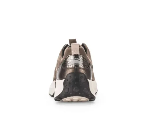 Lage sneaker bruin
