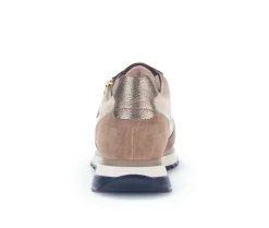 Lage sneaker bruin