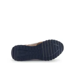 Lage sneaker bruin