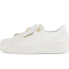 Lage sneaker crème