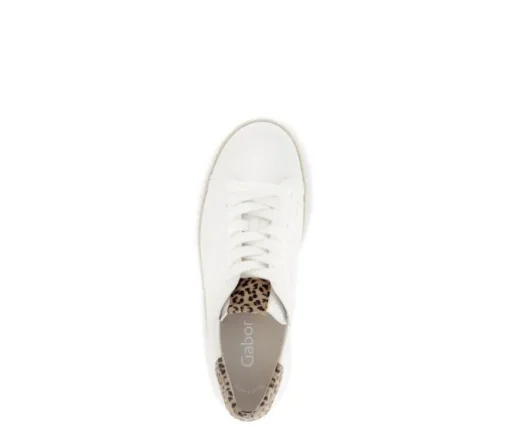 Lage sneaker crème
