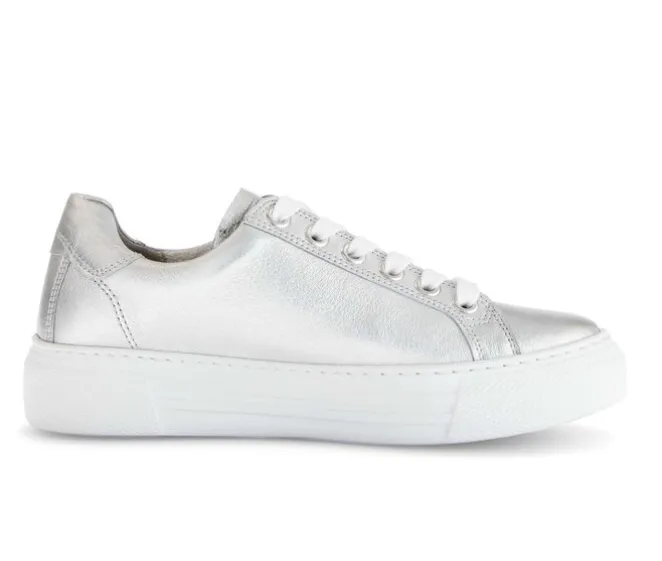 Lage sneaker zilver
