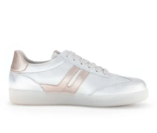 Lage sneaker zilver