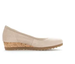 Pump met sleehak beige