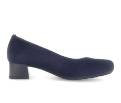 Pump op plateauzool blauw