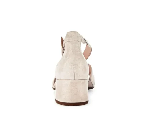 Sandal met riempjes beige