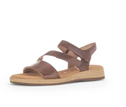 Sandal met riempjes bruin