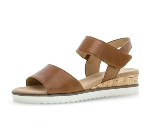 Sandal met riempjes bruin