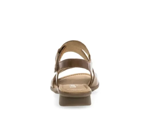 Sandal met riempjes bruin