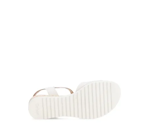 Sandal met riempjes crème