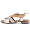 Sandal met riempjes goud