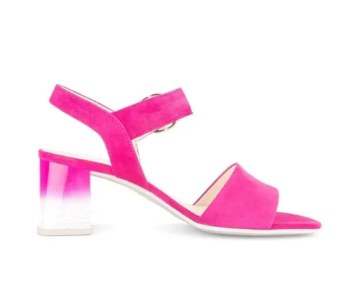 Sandal met riempjes roze