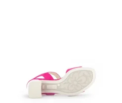 Sandal met riempjes roze