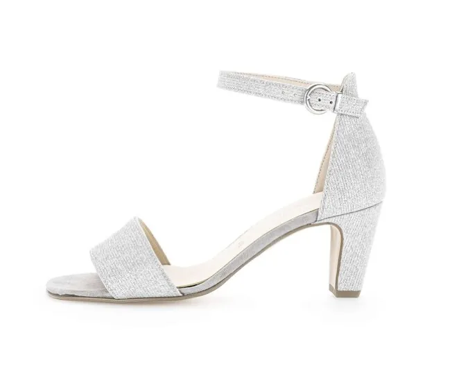 Sandal met riempjes zilver