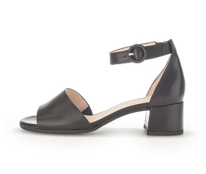 Sandal met riempjes zwart