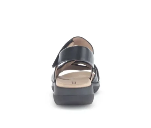 Sandal met riempjes zwart