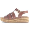 Sandale met plateauzool bruin