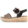 Sandale met plateauzool beige