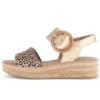 Sandale met plateauzool beige