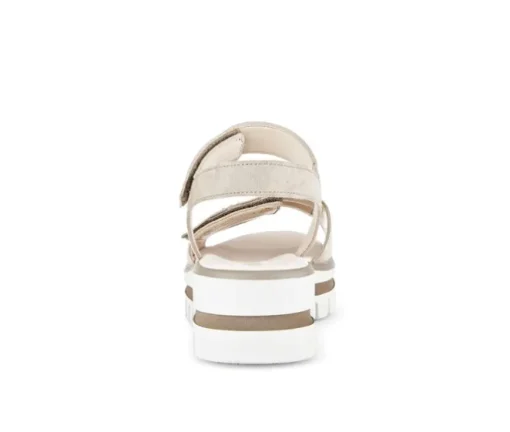 Sandale met plateauzool beige