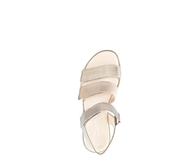 Sandale met plateauzool beige