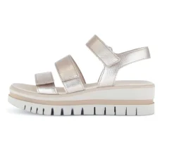 Sandale met plateauzool goud