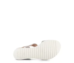 Sandaleno met sleehak beige