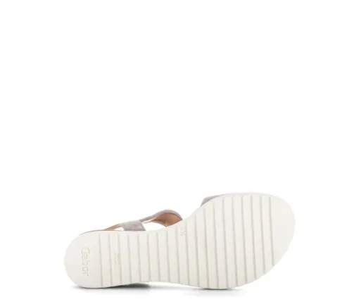 Sandaleno met sleehak beige