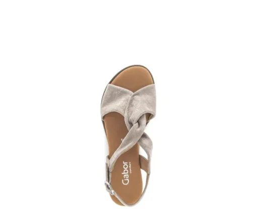 Sandaleno met sleehak beige