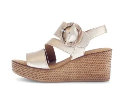 Sandaleno met sleehak goud