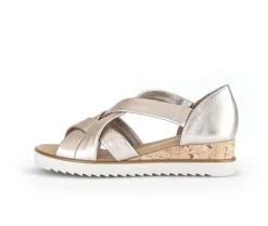 Sandaleno met sleehak goud