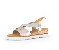 Sandaleno met sleehak goud