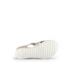 Sandaleno met sleehak goud