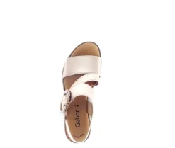 Sandaleno met sleehak goud