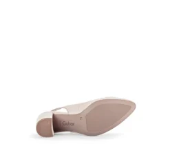 Sling-back rose
